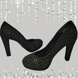 Juicy COUTURE velvety black peek-a-boo Heels
